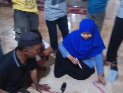 Dosen IAIN Batusangkar Ukur Ulang Arah Kiblat Mesjid Ishlah Pariangan