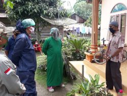 Wabup Ferizal Ridwan Sambangi Kediaman Pasien Positif Covid 19 Taeh Baruah Untuk Dikarantina