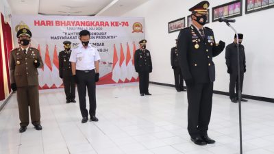 Wawako Erwin Yunaz Hadiri Upacara Virtual HUT Bhayangkara Ke-74 Di Payakumbuh