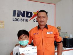 Indah Cargo Salurkan Beasiswa Untuk Anak Yatim