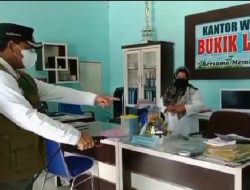 Cegah Penyebaran Covid 19, Irfendi Arbi Lakukan Penyemprotan Disinfektan