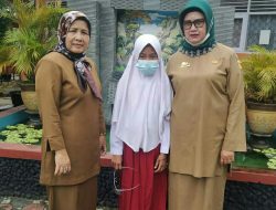 Siswa SDN 07 Simpuruik Raih Beasiswa dari Indah Cargo