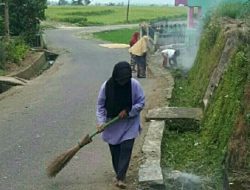 Masyarakat Pariangan Giatkan Budaya Gotong Royong Nagari