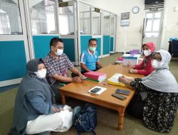 Peneliti Balai Bahasa Sumbar dan Riau Kumpulkan Sastra Era 90