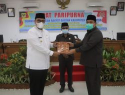 Bupati Tanah Datar Berikan Jawaban Terhadap Pandangan Fraksi