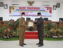 Bupati Eka Putra Sampaikan 3 Ranperda ke DPRD Tanah Datar