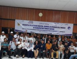 Puluhan Wartawan Tanah Datar Ikuti Pelatihan Menulis Kreatif