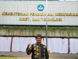 Dosen IAIN Batusangkar Raih Penghargaan Maestro WBTBi dari Mendikbud RI