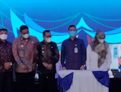 Tanah Datar Luncurkan Program Makan Rendang