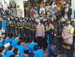 Demonstrasi 11 April 2022 Di Tanah Datar, Ratusan Mahasiswa Demo di Kantor DPRD Tanah Datar