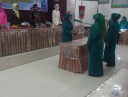 Ketua TP PKK Kabupaten Tanah Datar Lantik Ketua PKK Kec. Batipuh dan Lima Kaum