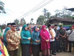 Tim Penilai PKK Provinsi Sumbar Nilai PKK Kampung Kapuah, Nagari Pagaruyung