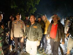 Bupati Eka Putra Tinjau Lokasi Musibah Angin Puting Beliung di Kec. Padang Ganting