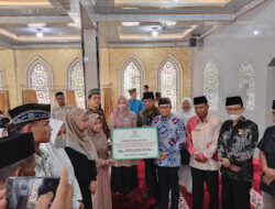 Baznas Tanah Datar Salurkan Bantuan Beasiswa Sebesar Rp.802 Juta