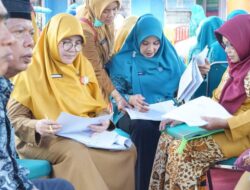 Ketua TP PKK Sumbar Turun Langsung ke Posyandu Mawar, Nagari Saruaso, Kec. Tanjung Emas