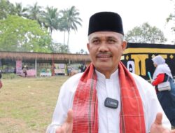 Wali Nagari Cubadak Raih Rekor MURI sebagai Kepala Desa/Wali Nagari sebagai Pemilik Gelar Akademik Terbanyak