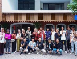 Wabup Richi Aprian Audiensi dengan Mahasiswa Tanah Datar di Bandung