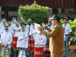 Bupati Eka Putra Jadi Inspektur Upacara di SMAN 1 Pariangan, Ini Pesan Pesannya