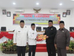 DPRD Tanah Datar Lakukan Paripurna untuk Mendengarkan Jawaban Bupati Atas Pandangan Fraksi Fraksi