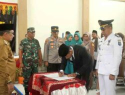 Bupati Eka Putra beserta Istri Hadiri Serahterima Camat Batipuh