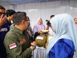 Durian Sungayang Menangi Kontes Durian di Acara Festival Petani Milenial, Bupati Berikan Apresiasi