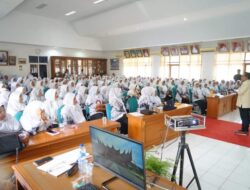 Bupati Eka Putra Dengarkan Curhat Guru dan Berikan Solusi dalam Rapat Akbar PGRI