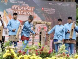 Festival Pesona Minangkabau Resmi Ditabuh, Ribuan Tamu Padati Istano Basa Pagaruyung