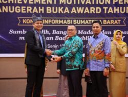 Tanah Datar Raih Dua Penghargaan dari KI Prov. Sumbar