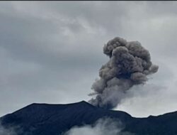 Meski Marapi Sering Erupsi, Masyarakat Pariangan Santai Saja Beraktivitas