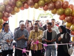 Bupati Dorong Pengusaha Furniture untuk Bersatu