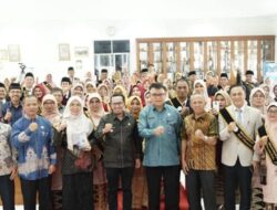 Bupati Kukuhkan Guru Penggerak dan Pengajar Praktik di Tanah Datar