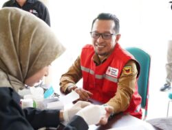PMI Gelar Donor Darah Menjelang Ramadhan, Bupati Eka Putra Berikan Apresiasi