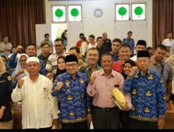 Tim Safari Ramadhan Berkumpul untuk Bersilaturahmi dan Diberikan Paket oleh Bupati