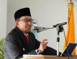 Bupati Harapkan Provinsi Bantu Perbaiki Jalan yang Rusak di Tanah Datar