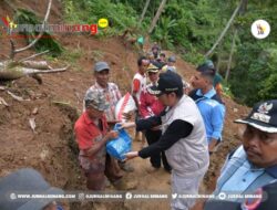 Walikota Sawahlunto Tinjau serta Berikan Bantuan kepada Warga Terdampak Bencana
