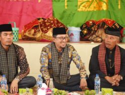 Bupati Eka Putra Kukuhkan Ketua dan Pengurus LKAAM Kec. Pariangan, S.Dt.Kayo Jadi Ketua