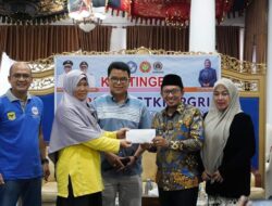 Bupati Eka Putra Lepas Kontingen Porseni IGTKI PGRI Tanah Datar