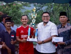 Wabup Richi Aprian Tutup Secara Resmi Open Turnamen Sepak Bola Tugu Muda Cup V