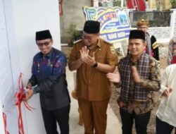 Bupati dan Wakil Bupati Tanah Datar Hadiri Serahterima Program Bedah Rumah di Nagari Padang Magek