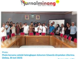 Edwardo: Calon Walinagari Limo Kaum yang Diantar Oleh Orang Tua, Mamak Serta Keluarga Ketika Mendaftar