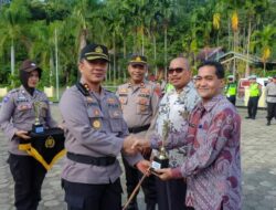 Kapolres Sawahlunto Pimpin Apel Kasat Kamling Sekaligus Menyerahkan Piala Lomba Poskamling