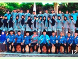 Rektor UIN Batusangkar Lepas Kontingen Mahasiswa Mengikuti PKM III, Lakukan Yang Terbaik!