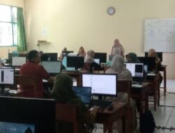 Dosen Bahasa Inggris UIN Batusangkar Lakukan PKM di MAN 1 Sungayang