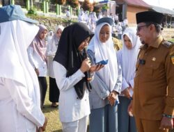 Bupati Tanah Datar Berikan Motivasi untuk Siswa SMAN 1 Lintau Buo Utara