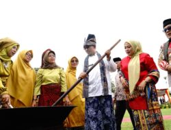 Bupati Tanah Datar Buka Secara Resmi Situmbuak Art and Culture