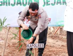 Polres Sawahlunto Beserta Jajaran Tanam 1000 Bibit Pohon, Lestarikan Negeri Penghijauan Sejak Dini