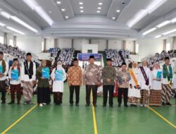 Rektor UIN Batusangkar Tutup Secara Resmi Kegiatan PBAK Mahasiswa Baru