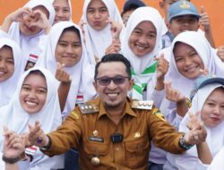 Bupati Tanah Datar Jadi Inspektur Upacara di SMAN 1 X Koto