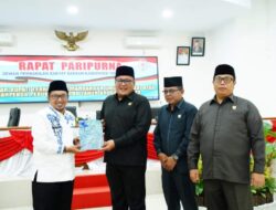 Bupati Sampaikan Jawaban atas Pandangan Fraksi pada Sidang Paripurna DPRD Tanah Datar