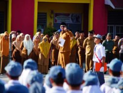 Bupati Tanah Datar Menjadi Inspektur Upacara di SMAN 1 Rambatan dan Beri Motivasi untuk Siswa
